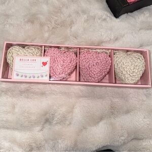 Bella Lux Valentine’s Day Festive white and Pink Heart 6’ Garland